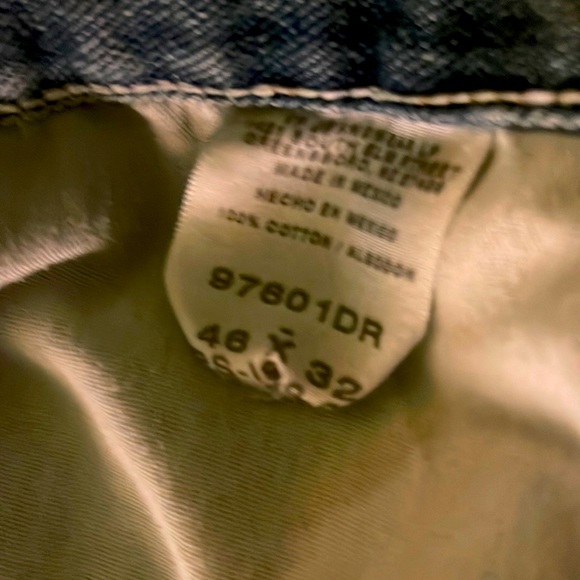 Wrangler 46x32 - Picture 4 of 4